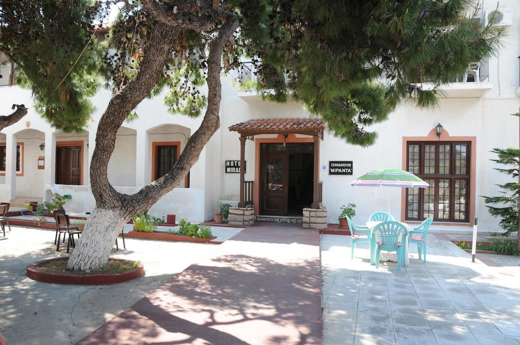 Miranta Hotel - Apartments & Studios Aegina Esterno foto
