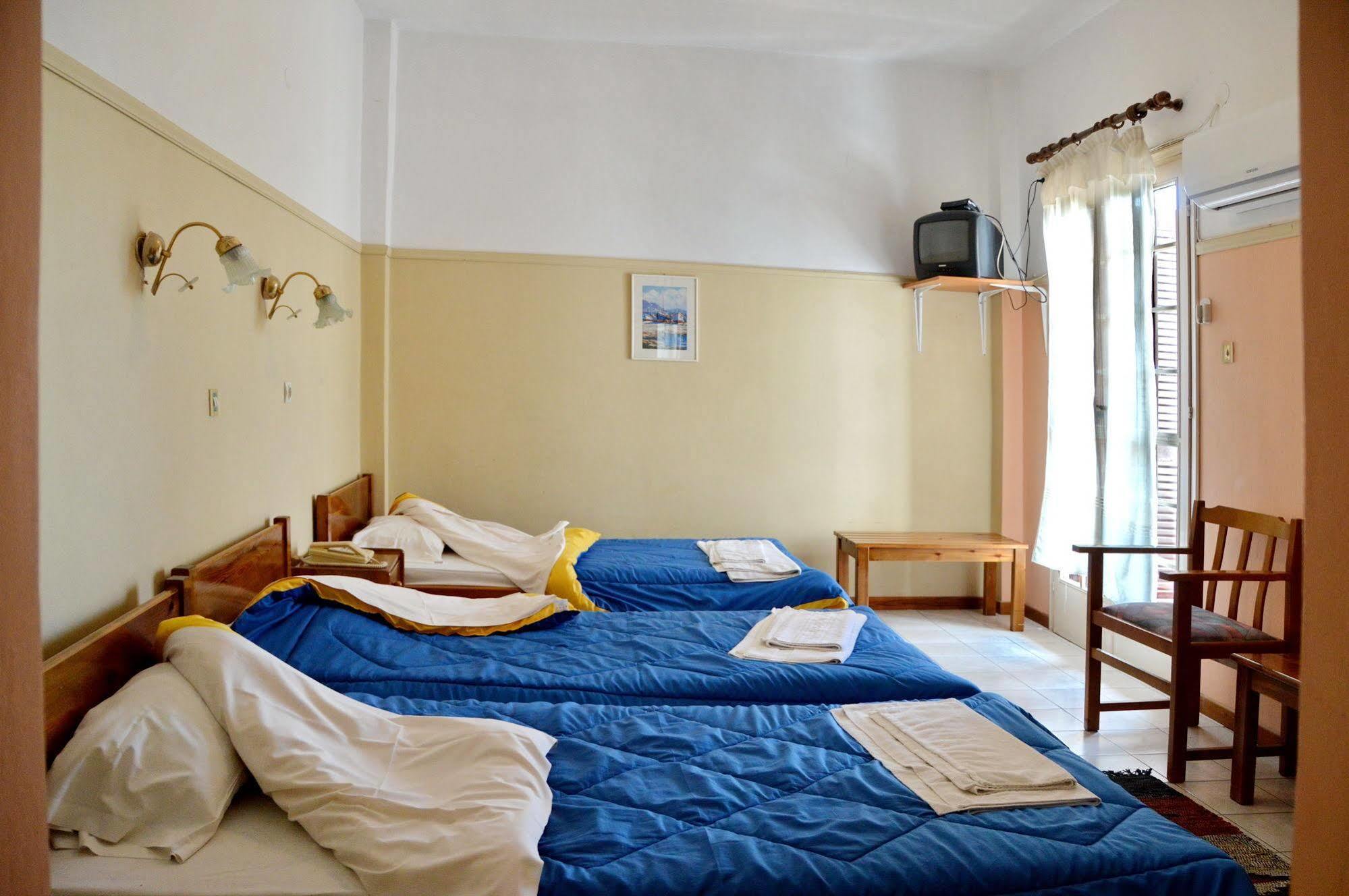 Miranta Hotel - Apartments & Studios Aegina Esterno foto
